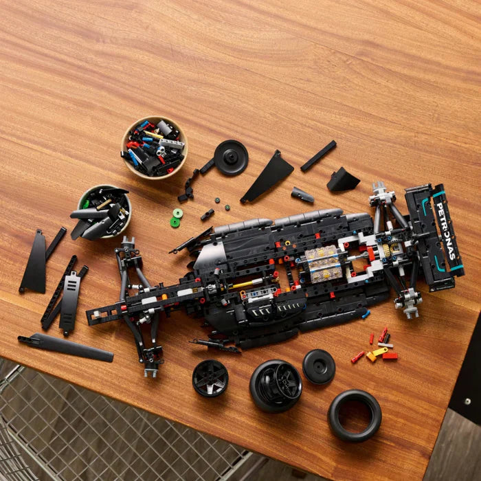 Fórmula 1 Mercedes-AMG W14 com 1642PCS Technic